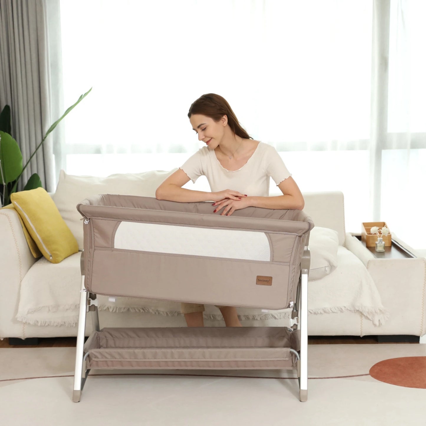 Pink Foldable Baby Bassinet – Rocking Crib & Bedside Sleeper for Newborns (0-6 Months)
