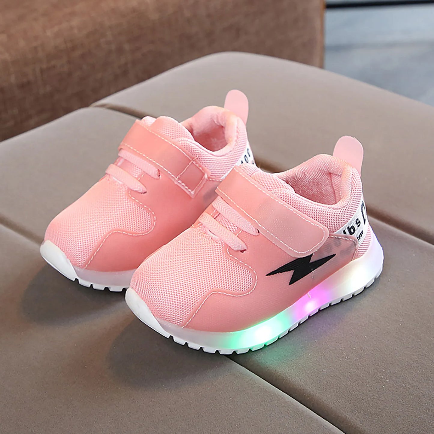 Children’s LED Light-Up Sneakers – Breathable Mesh Sport Shoes for Boys & Girls, Non-Slip Casual Kids Sneakers